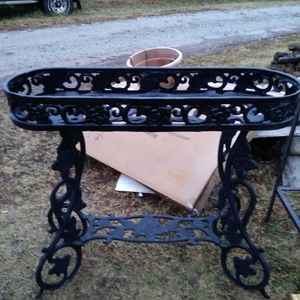 Cast Iron flower bed stand